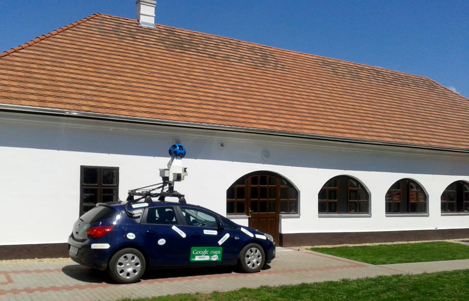 Google autó a Múzeumkertben